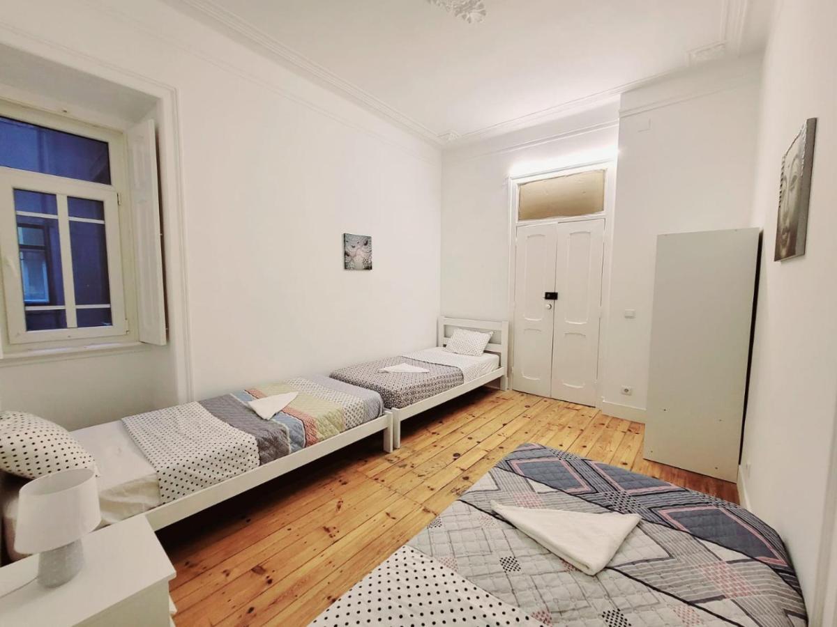 Lisbon Gambori Hostel Екстериор снимка